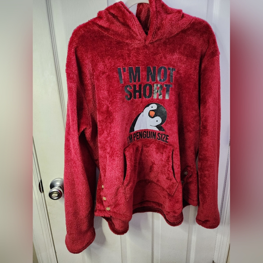 💞4/$20💞 Penguin 'Not Short' Graphic Red Plush Hoodie Size XXL - Picture 7 of 8